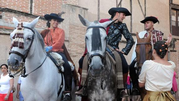 Olmedo rinde tributo al Caballero en el homenaje a anual a Lope de Vega