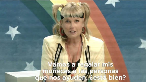 Xuxa retorna a la televisión riéndose de sí misma