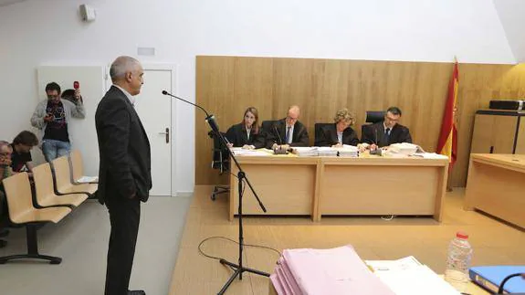 Victorino Alonso, durante la primera sesión del juicio.