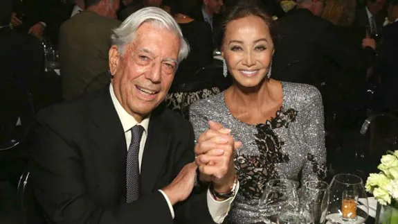 Isabel Preysler con Mario Vargas Llosa. 