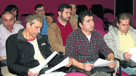 Miembros de la mancomunidad, durante la sesión. 