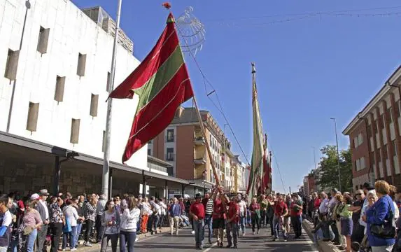 Desfile de pendones en León