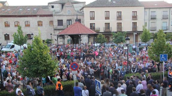 Concentración en Arévalo por la mujer asesinada. 