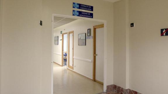 Unidad de hemodinámica del Hospital Clínico de Valladolid cerrada por las goteras. 