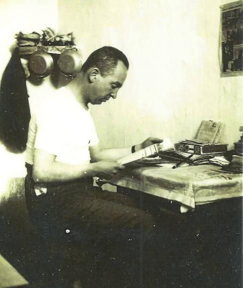 Melchor Rodríguez, en su celda de la cárcel Modelo de Madrid, en 1932. A lo largo de su vida fue encarcelado en 35 ocasiones. 