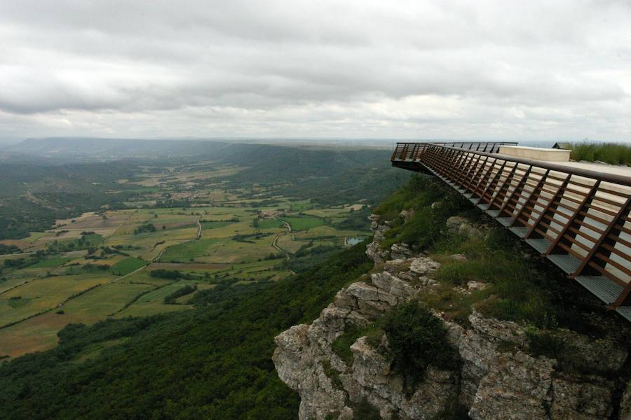 Mirador de Valcabado, en el entorno de la Cueva de los Franceses. 