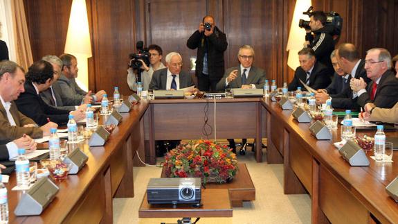Una de las últimas reuniones celebradas por el consejo de Caja Segovia, en noviembre de 2011.