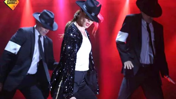 Pilar Rubio se exhibe con una imitación de Michael Jackson