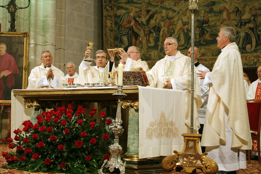 Eucaristía de celebración de la canonización en la catedral. 