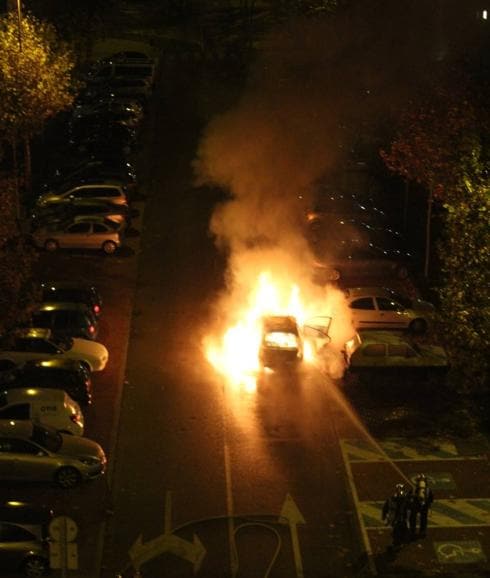 El incendio de un taxi con un sistema de fuel y GLP como combustible en Valladolid permitió comprobar de nuevo que el automóvil se quemó pero no estalló. 