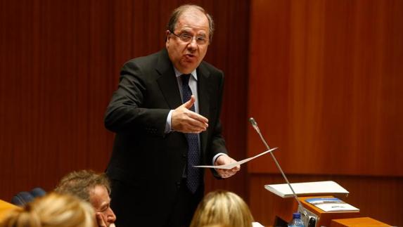 Herrera llevará el problema de la despoblación a la conferencia de presidentes