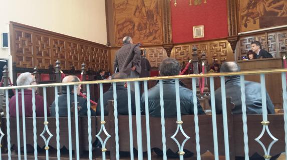 Los acusados, durante el juicio en la sala de la Audiencia Provincial de Zamora. 