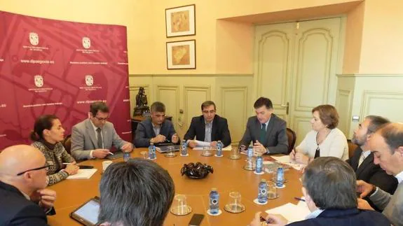 Reunión de la junta de gobierno de la Diputación de Segovia. 