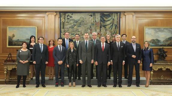 El Rey Felipe VI junto con los alcaldes de las Ciudades Patrimonio de la Humanidad de España.