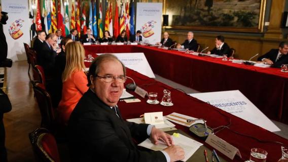 Juan Vicente Herrera instantes antes de iniciarse la Conferencia de Presidentes