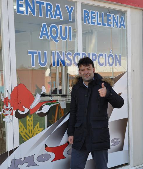 González Poncela, durante su visita a las instalaciones de Valdegalindo, que acogerán Motauros.