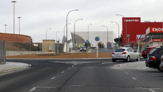 Carrefour tiene previsto abrir el híper en el centro Luz de Castilla de Segovia «en breve»