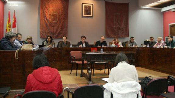Un momento del último pleno celebrado en Cuéllar.