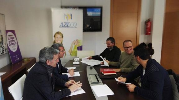 Reunión del concejal de Comercio con la Asociación Zamorana de Comerciantes.