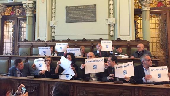 El Ayuntamiento rechaza defender la continuidad de Alta Velocidad y apuesta por recomponer el proyecto
