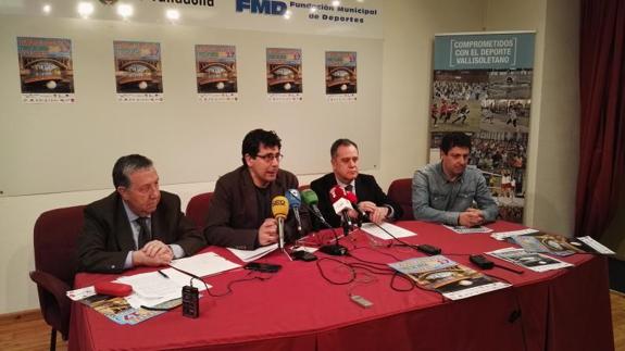 José Luís Bermejo, Alberto Bustos, Pablo Trillo y Gregorio Pérez presentan el torneo. 