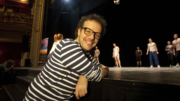 Ángel Llàcer, en la obra de teatro que representa en Barcelona.  