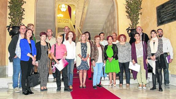 Foto de familia de la última reunión de la Comisión municipal sobre Violencia de Género.