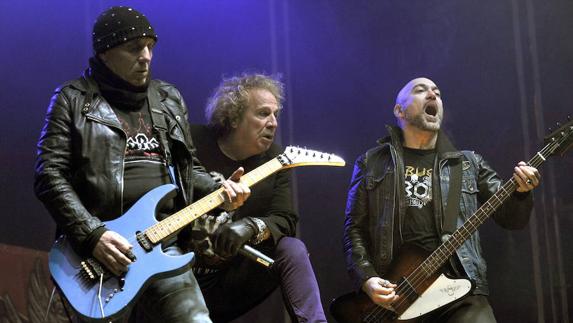 La banda, con Fortu en el centro de la imagen, durante el concierto de Valladolid en enero de este año. 