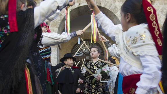 Tradicional boda infantil de Carnaval celebrada en Toro. 
