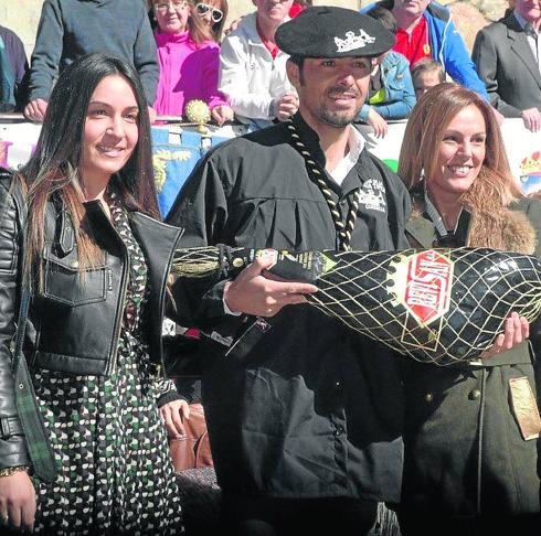 El torero Miguel Ángel Perera fue nombrado Matancero de Honor. 