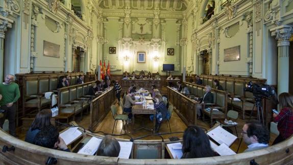 Pleno extraordinario del Ayuntamiento de Valladolid sobre el soterramiento el pasado mes de febrero.