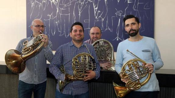 Desde la izquierda, Carlos Balaguer, Martín Naveira, José M. Asensi y Emilio Climent. 