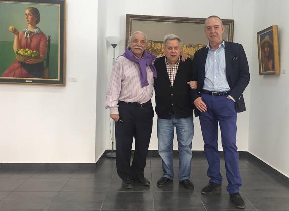 Juan Antonio Fernández, Antonio Pedrero y Fernando Bordell, en la exposición del pintor zamorano.