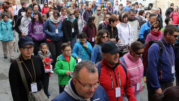 Participantes en la marcha. 