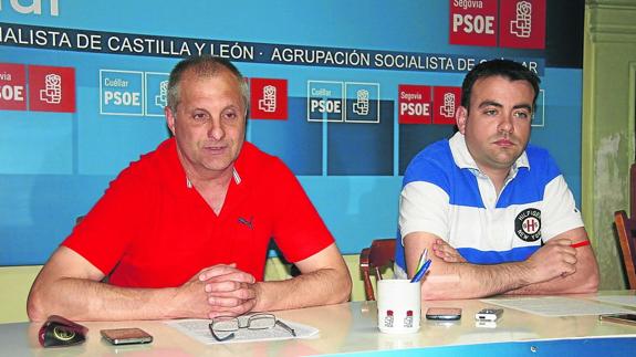 Los concejales socialistas Ángel Carlos Hernando (i) y Carlos Fraile. 