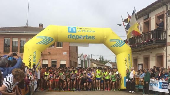 Salida de la primera prueba de 'Palencia Legua a Legua' disputada en Villaherreros.