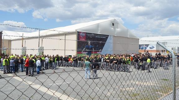 Nissan y plantilla empiezan las negociaciones