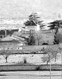 Paraje y edificio de la finca de Quitapesares. / ANTONIO DE TORRE