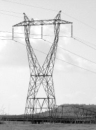 Torreta de un tendido de electricidad de alta tensión. /HENAR SASTRE