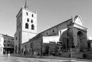Vista general de la iglesia, ya sin andamios. / SUSANA M. MADRID