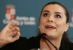 Cecilia Bartoli, durante una rueda de prensa celebrada en Valladolid en febrero del 2006. / GABRIEL VILLAMIL