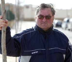 Amos Acero, en una calle de Soria. / WIFREDO