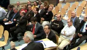 Los 18 imputados por el 'caso del lino', durante el juicio en la Audiencia Nacional, en el 2006. / EFE