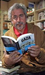 Agustín Remesal, ayer en la librería Margen. / HENAR SASTRE