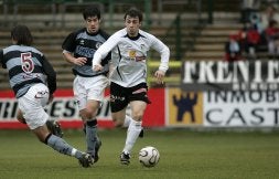 Aritz (D), en su etapa en el Burgos CF./ EL NORTE