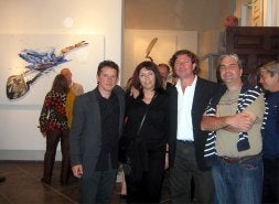 Luis Moro (izq.), en la inauguración de la muestra de Nimes. EL NORTE