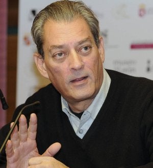 El escritor Paul Auster, ayer durante la rueda de prensa que ofreció en León. :: Javier Casares