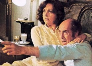 José Luis López Vázquez, junto a Lina Canalejas en la película 'La prima Angélica', de Carlos Saura. ::
EL NORTE