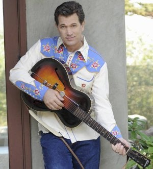 El cantante californiano Chris Isaak. ::
EL NORTE