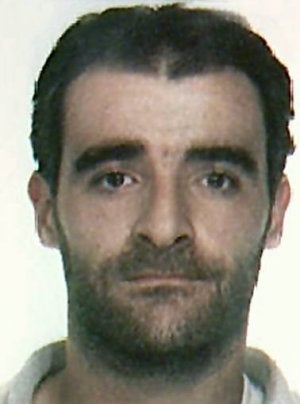 Uno de los etarras más buscados se entrega en Francia